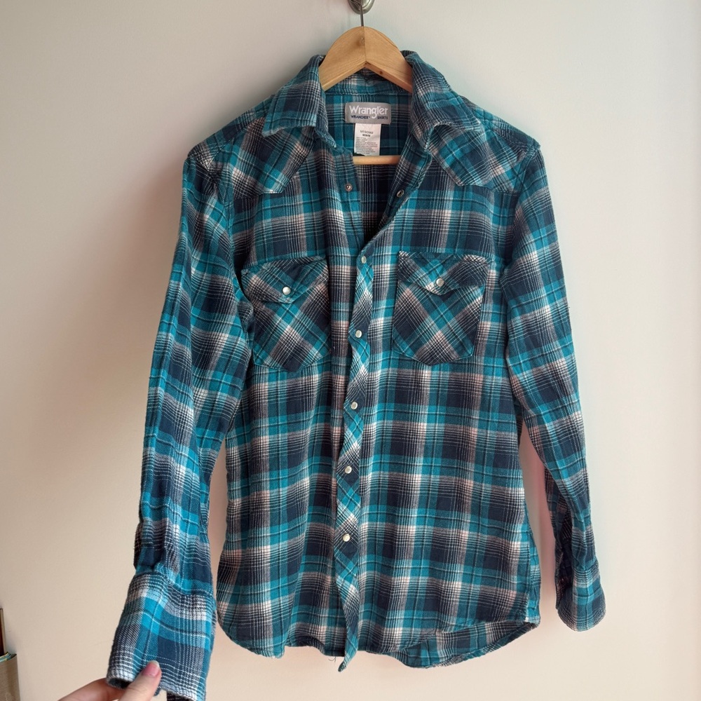 Vintage wrangler button up shirt plaid blue glass button style